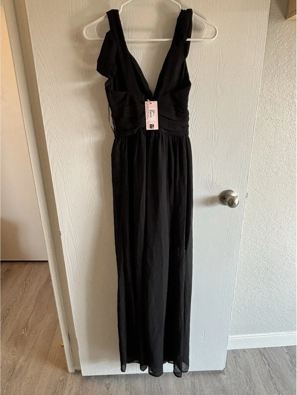 Showpo Stand Close Maxi Dress Black Chiffon Plunge V-Neck Cold Shoulder Size 6